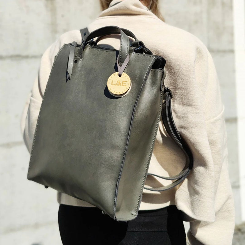 Frauentasche mit Rucksack von L&E Studio aus veganem Leder